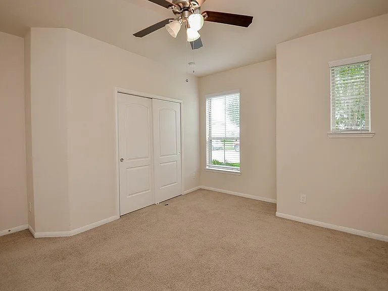 2227 Leonetti Ln — Photo 10