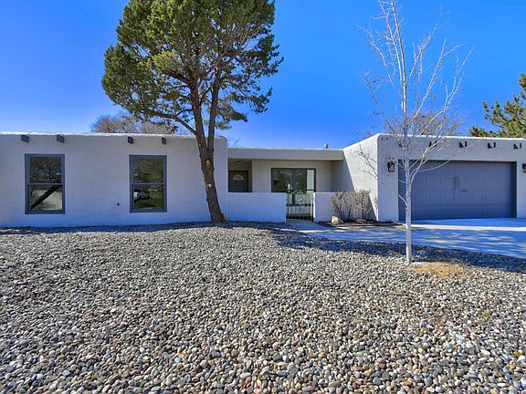 2nd image of 4013 Shenandoah Pl NE #4013