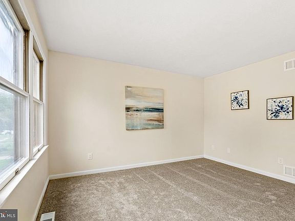 3rd image of 173 E Village Rd