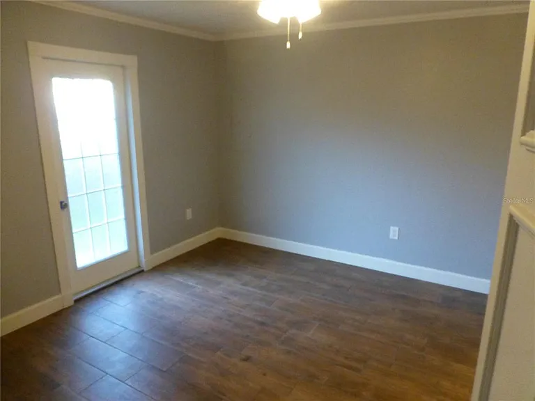 1890 Wolford Rd #5 — Photo 10