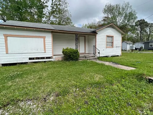 2602 Tanglewood St, Orange, TX 77630