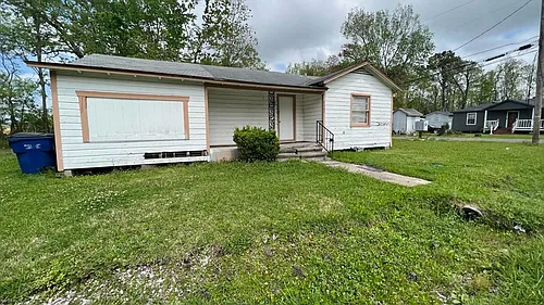 2602 Tanglewood St Photo 1