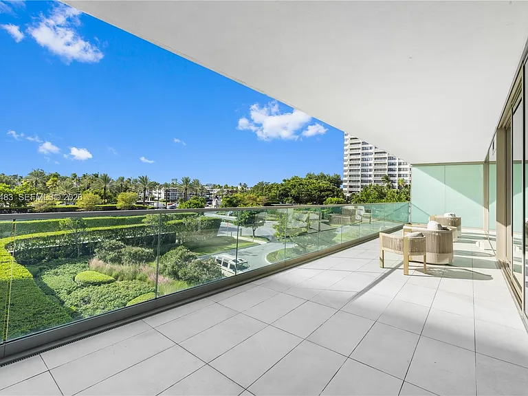 10201 Collins Ave #311 — Photo 2