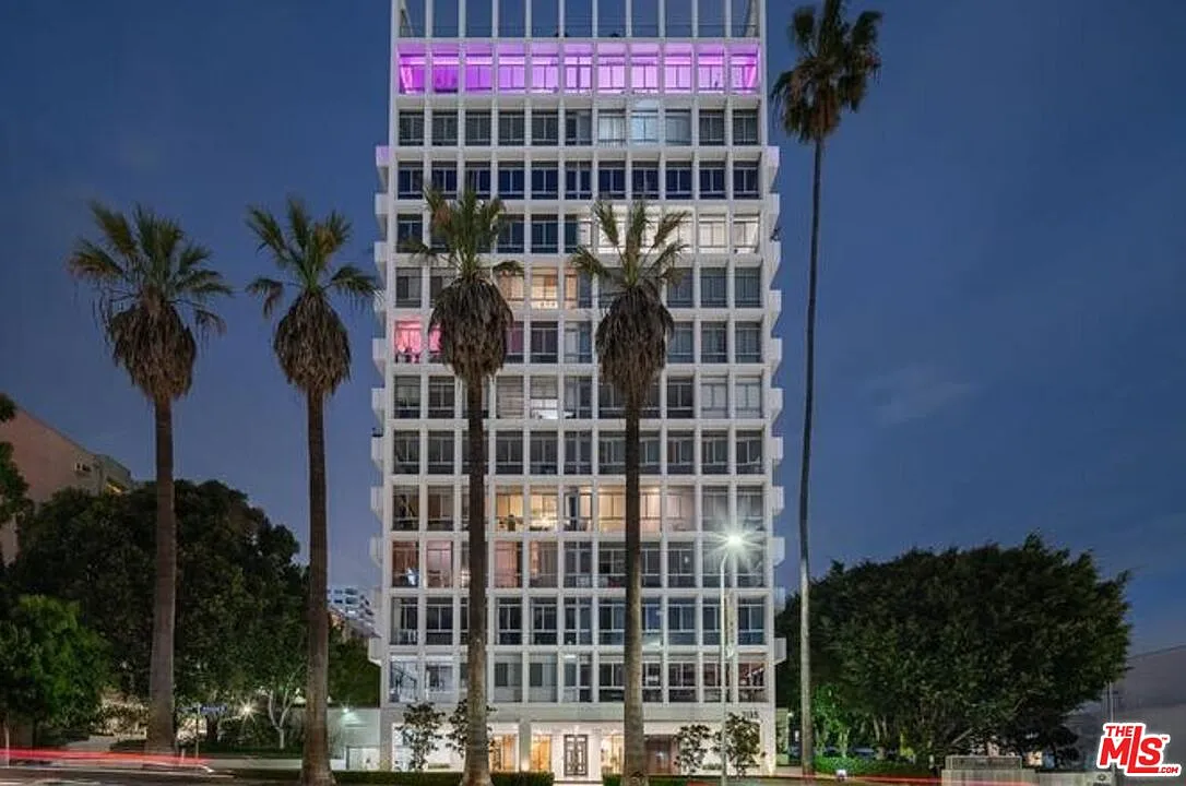 1 bed, 1.0 bath, 727 sqft, $3,150 — Photo 2
