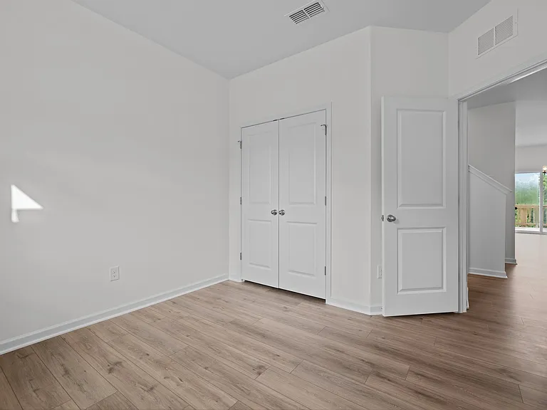 1349 Underbrush Dr — Photo 5