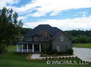 43 Bradford Creek Rd, Mills River, NC 28759