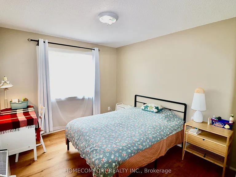 12 Banbury Ct — Photo 29
