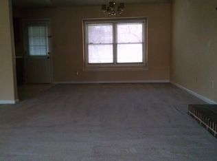 2810 Bardwell Rd, Greensboro, NC 27410