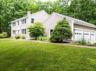 37 Bailey Farm Rd, Freeport, ME 04032