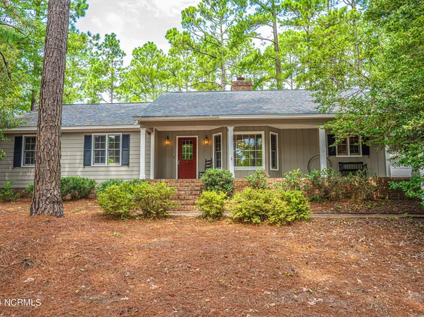 160 Devonshire Avenue W, West End, NC 27376