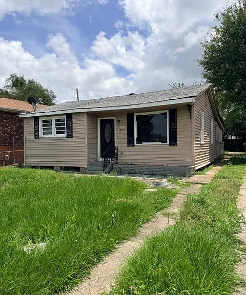 10714 Curran Rd — Photo 1