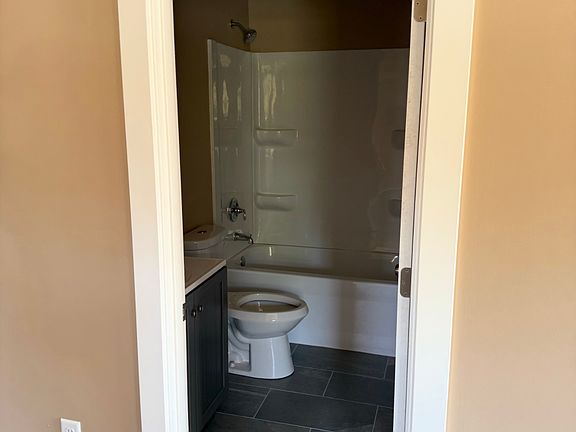5th image of 312 Curtis St APT 1