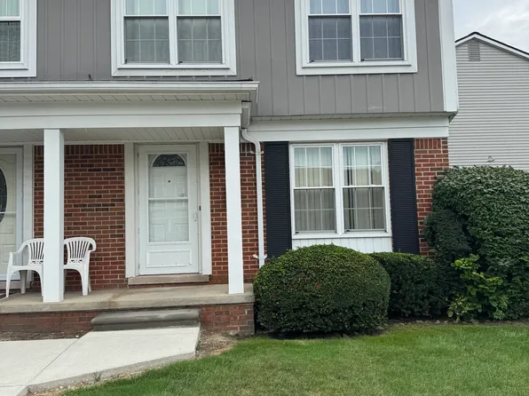 36614 Park Place Dr #68, Sterling Heights, MI 48310