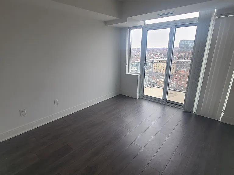 525 Adelaide St W #1715 — Photo 5