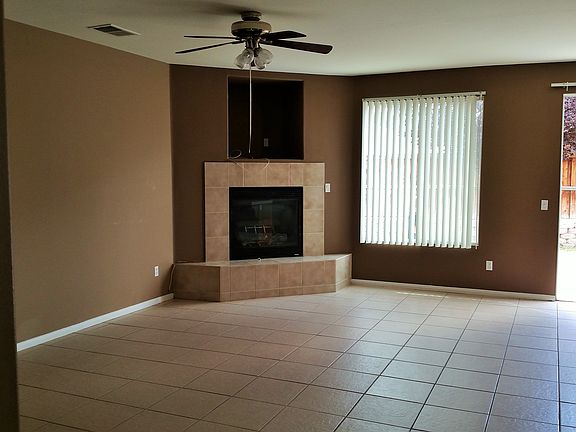 3rd image of 974 Sagecrest Dr