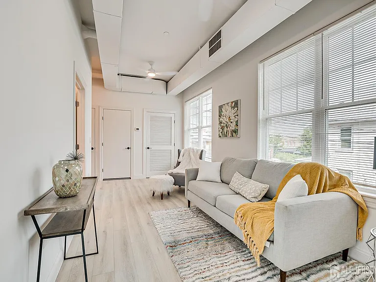 21 Station Pl — Photo 32