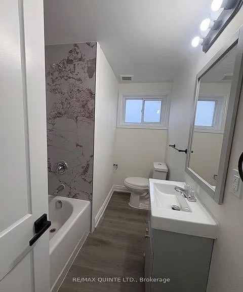 172 Queen St #2 — Photo 9