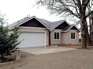 521 NW Heath St, Dallas, OR 97338