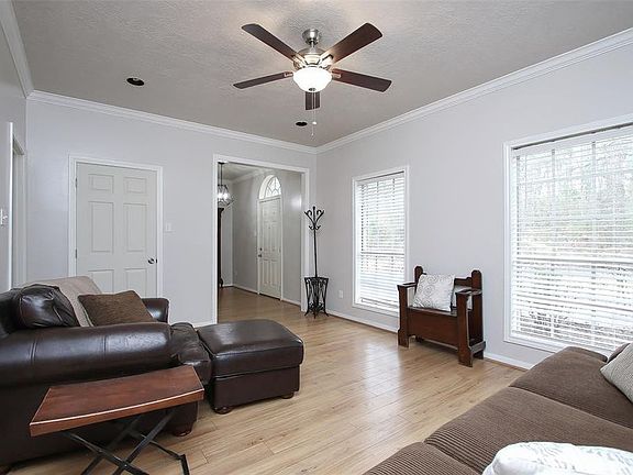 5th image of 14319 Decker Dr