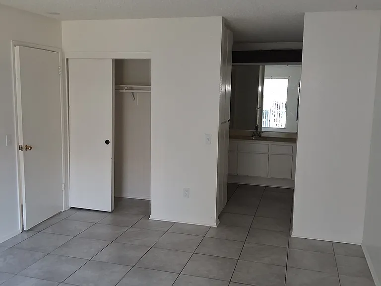 6351 Riverside Dr #71 — Photo 5