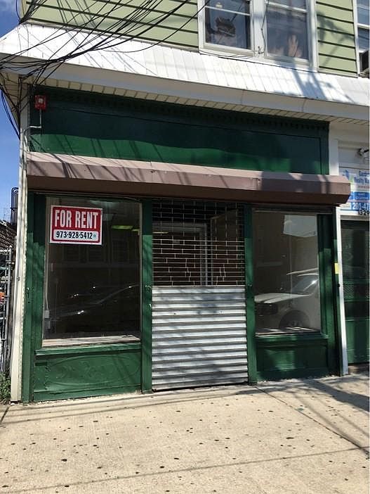 2nd image of 329 10th Ave