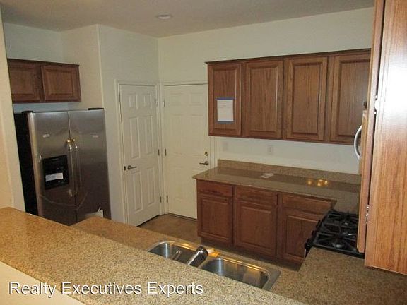 5th image of 8936 Mount Baker Ct