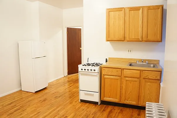 Rented by J Misrahi Realty Corp | media 21