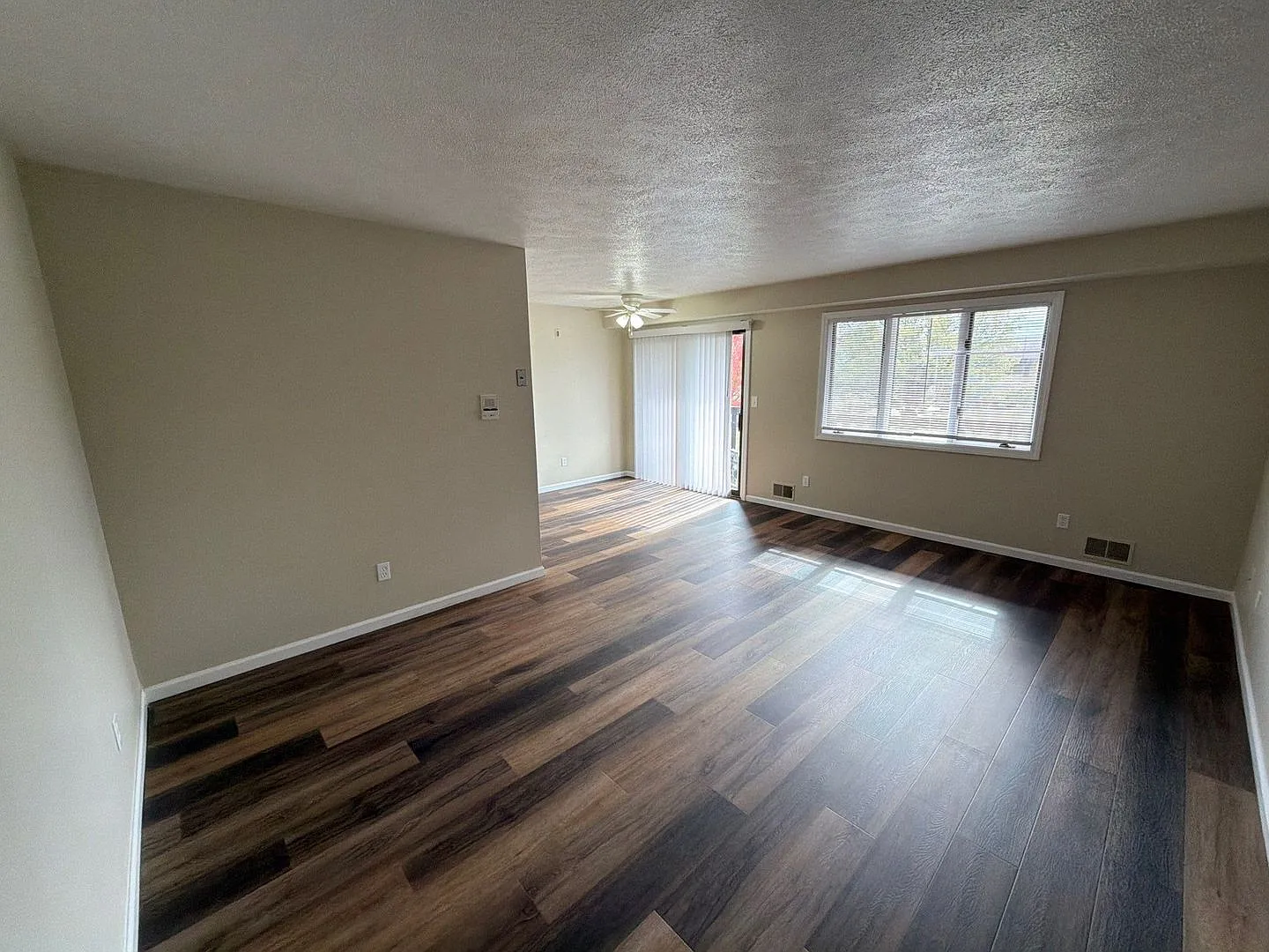 Country Club Garden Apartments — Photo 2