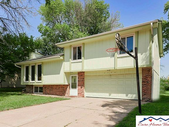 2nd image of 3730 Leawood Dr