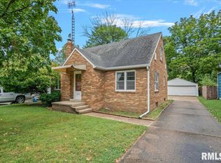 2536 S Walnut St, Springfield, IL 62704