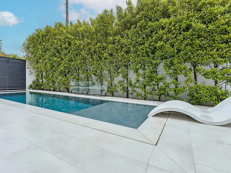 213 S La Peer Dr — Photo 70