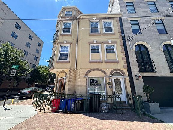 5th image of 600 Grand St