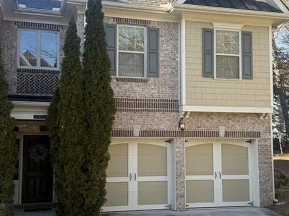 7900 Glisten Ave, Sandy Springs, GA 30328