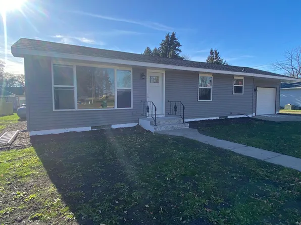 314 Dakota Ave NE, Pennock, MN 56279