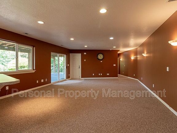 4th image of 18606 NE 149th St #B