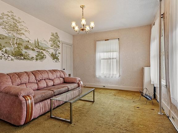 5th image of 20 Orient St
