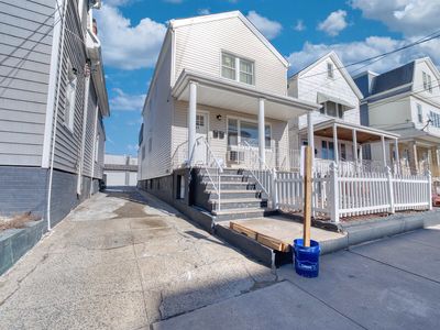 85 W 26th St, Bayonne, NJ, 07002