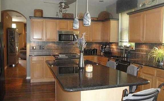 5th image of 658 Carrigan Woods Trl