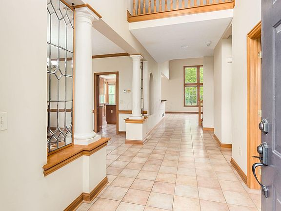 2nd image of 3308 Vinton Park Pl