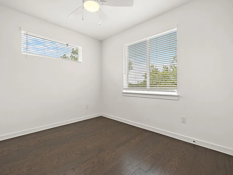 1206 Sarabeth Way — Photo 18