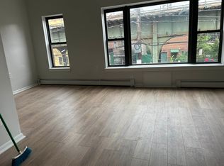 23-49 31st St FLOOR 2, Astoria, NY 11105