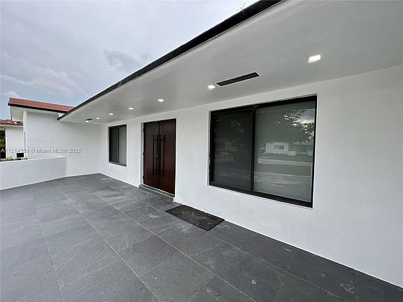 3rd image of 21231 NE 19th Ave #21231