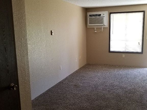 4th image of 523 W Crest Dr APT 29