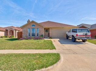 7415 Lake Front Trl, Arlington, TX 76002