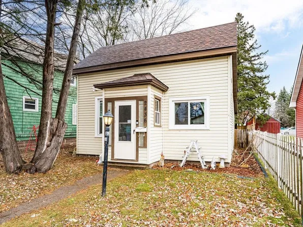 2436 Oakes Ave, Superior, WI 54880