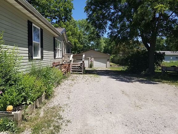 2nd image of 203 N East St