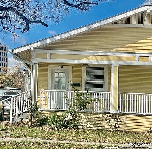 1st image of 323 E Euclid Ave