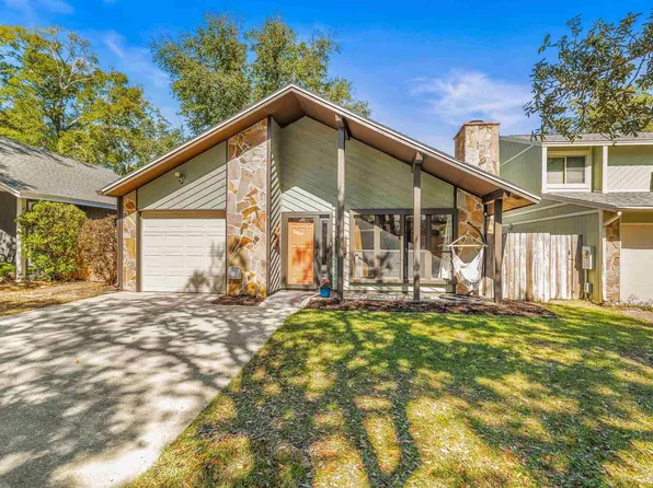 3504 Parkwood Ln, Pensacola, FL 32504