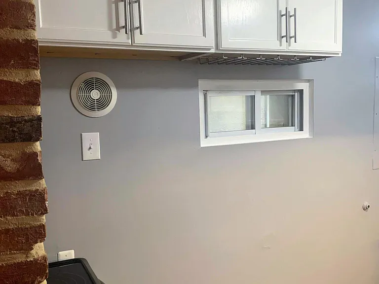 1029 W Cross St #1029 — Photo 10