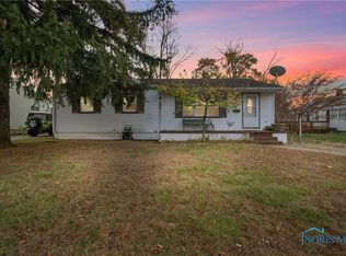 2909 Claredale Rd, Toledo, OH 43613